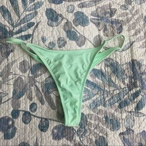 Target extra cheeky bottom